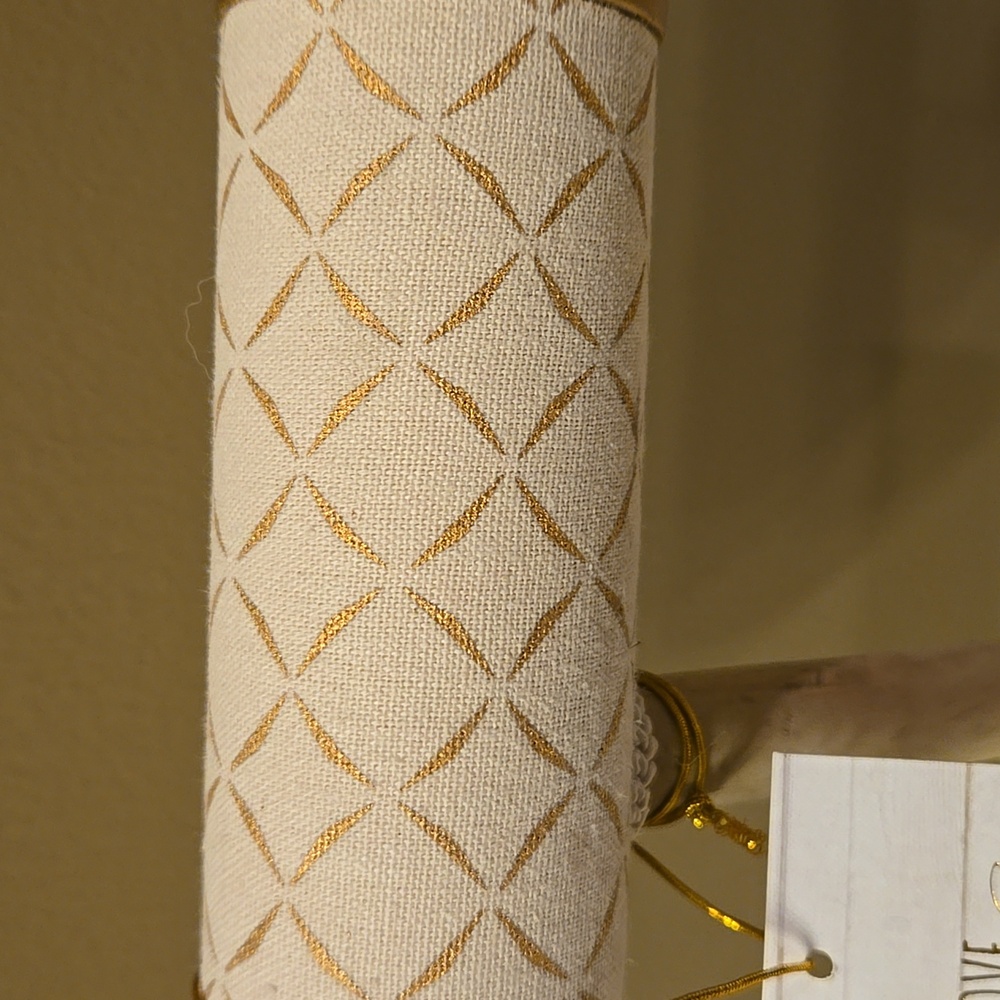 Elegant Gold and Cream Jewelry Bar - Picture 14 of 15